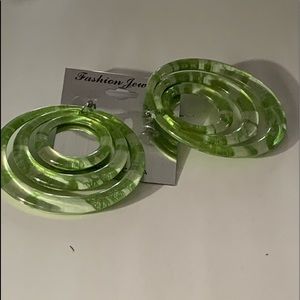 Triple Acrylic Floral Earrings. NWT